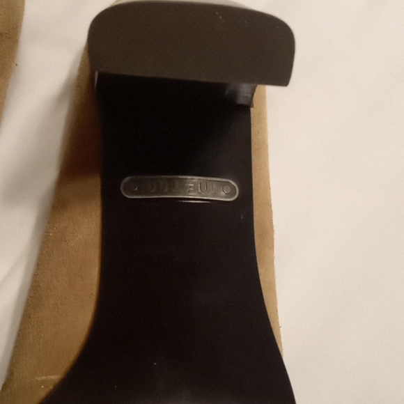 Me Too Shoes ❤️ - Picture 4 of 5